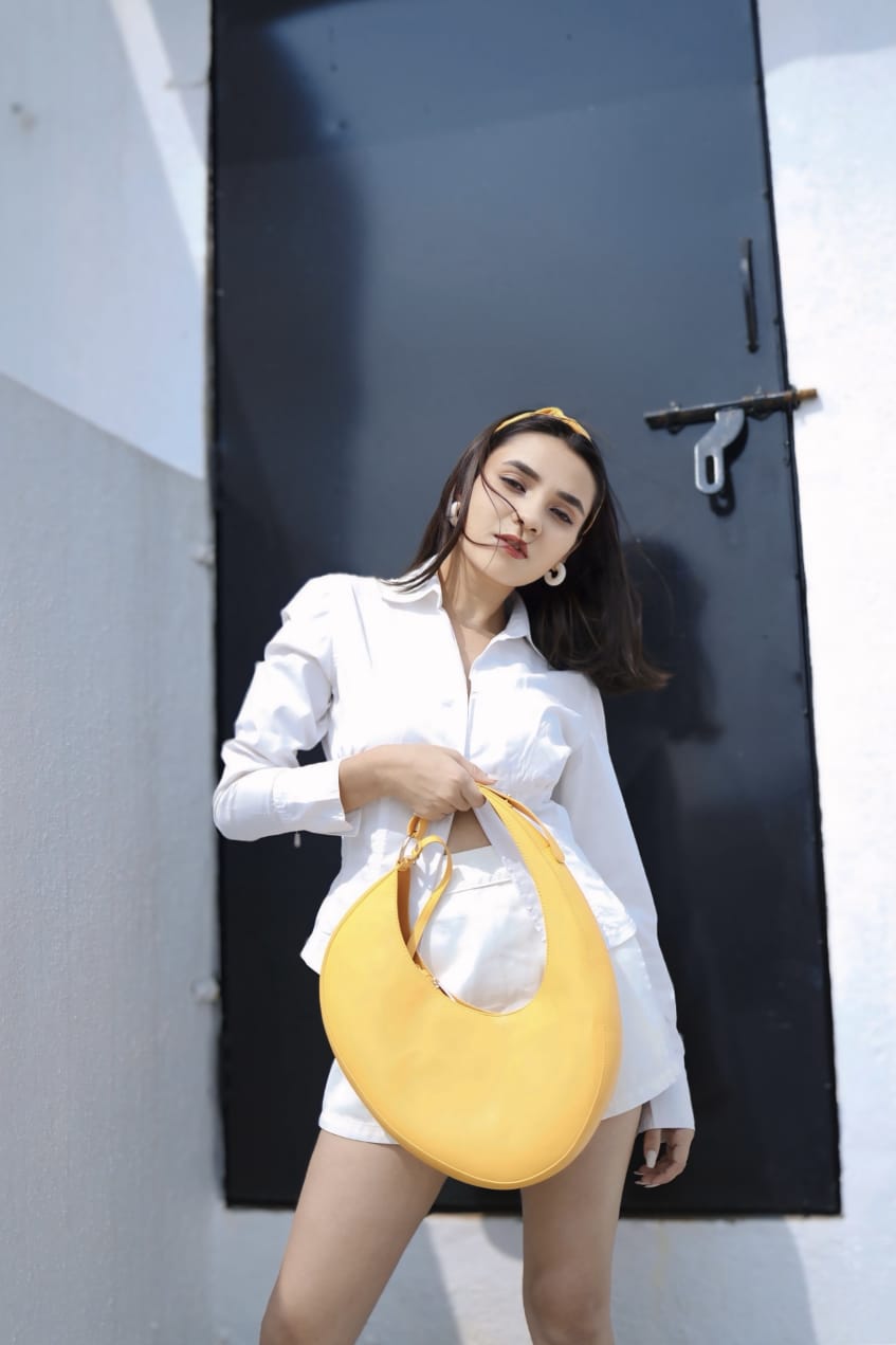 #color_Yellow