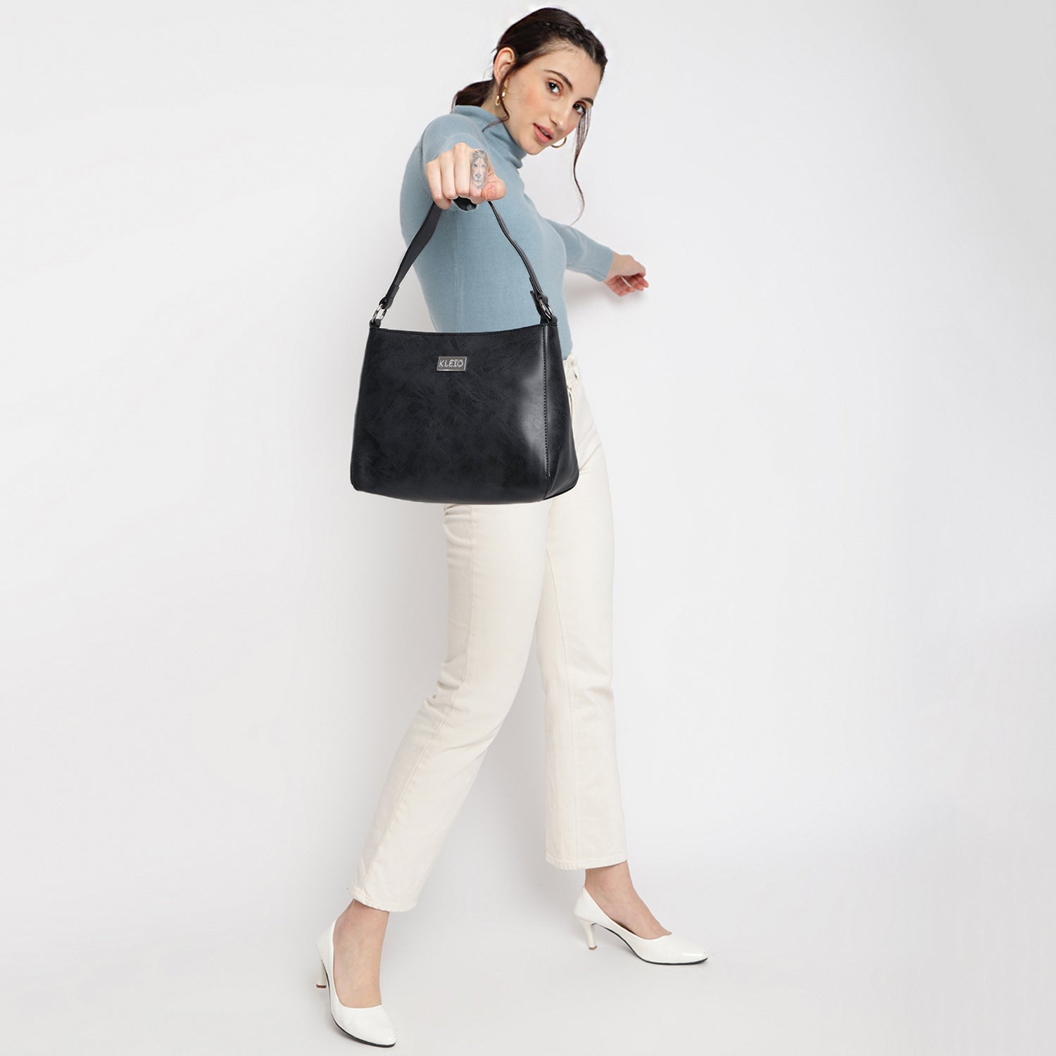 #color_black dark blue