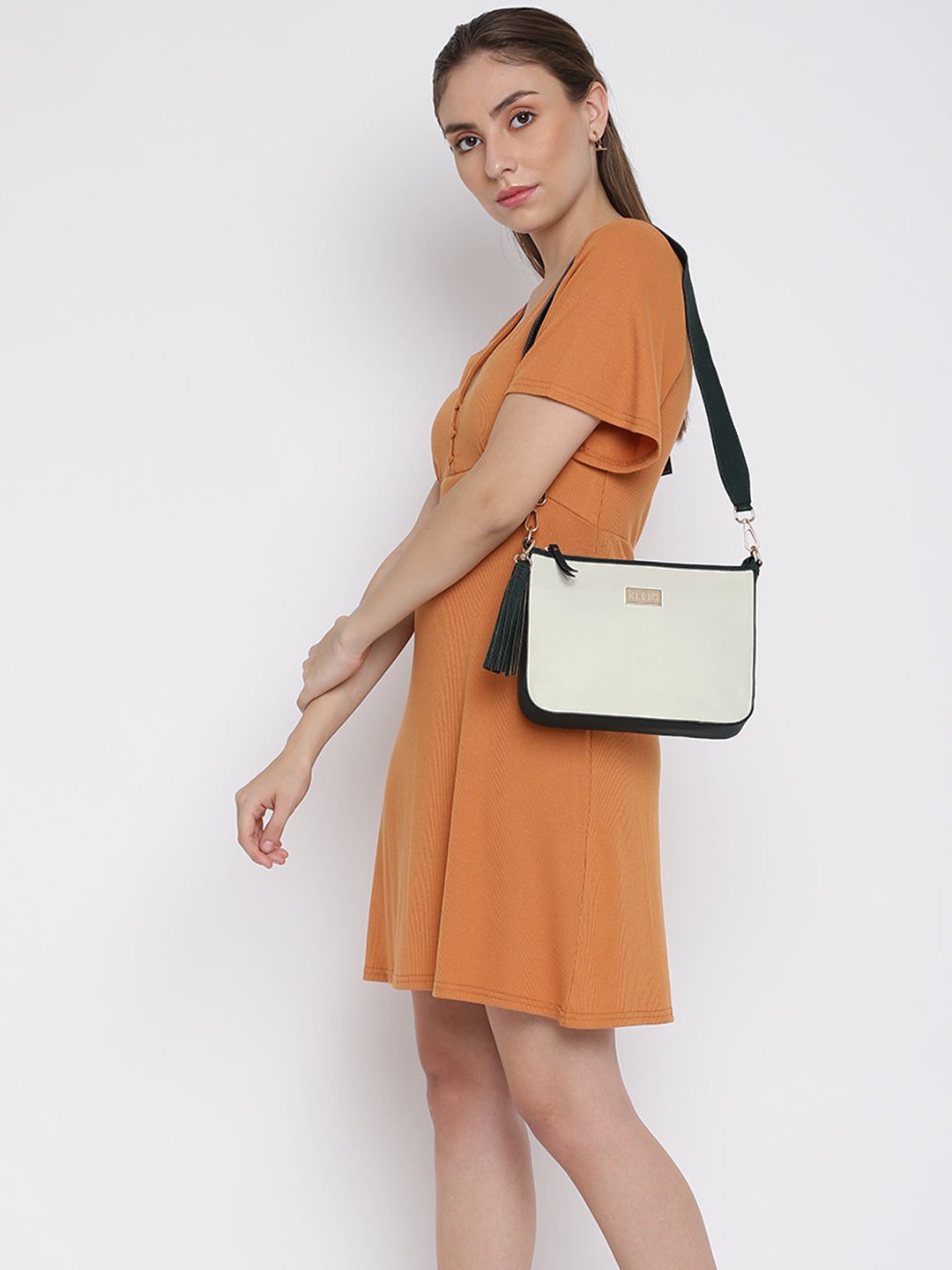 #color_White Dark Green